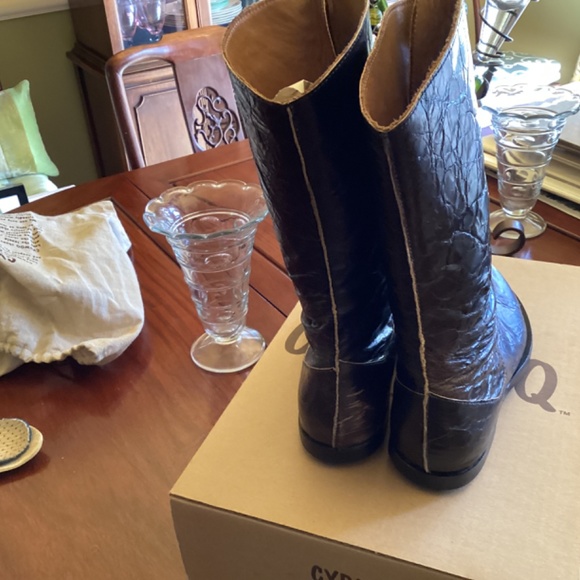 Women’s boots - Picture 3 of 5